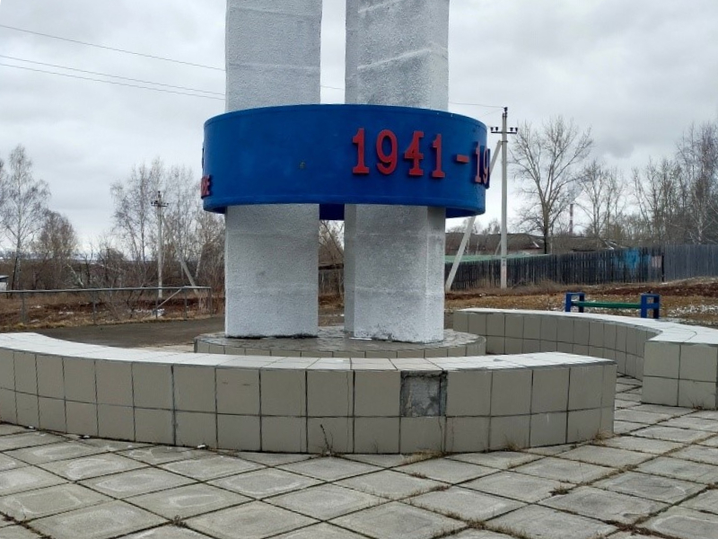 Дубининцы одобрили проект ремонта памятника Победы в поселке.