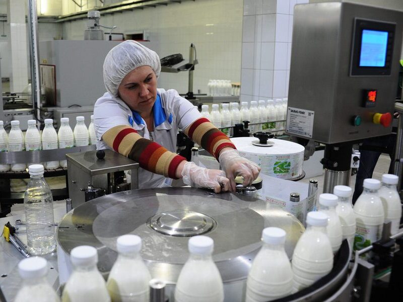 Производство молока в регионах Енисейской Сибири.