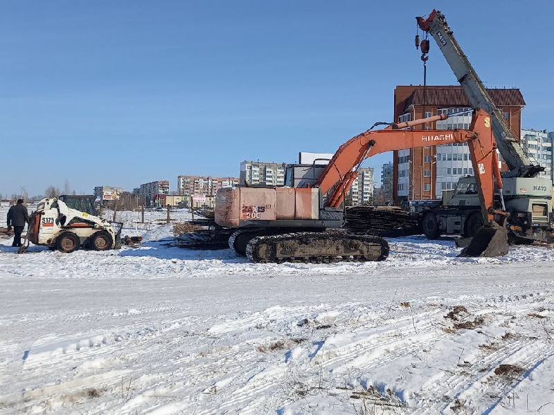 В городе началось строительство нового Молодежного центра.