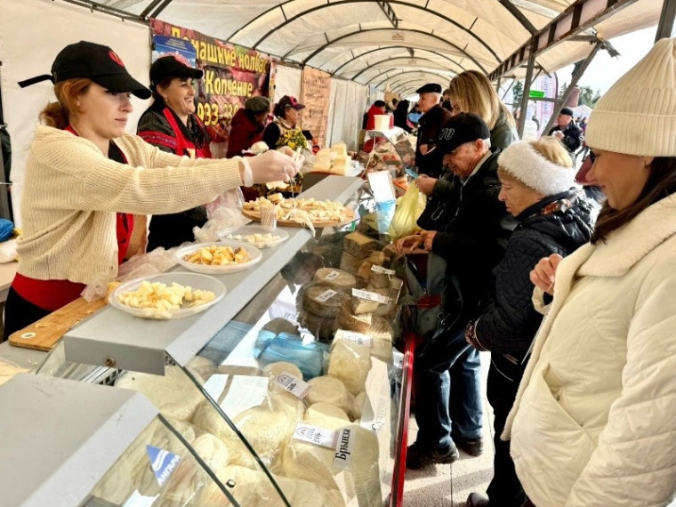 В Красноярском крае выберут лучших работников торговли. В Красноярском крае выберут лучших работников торговли.